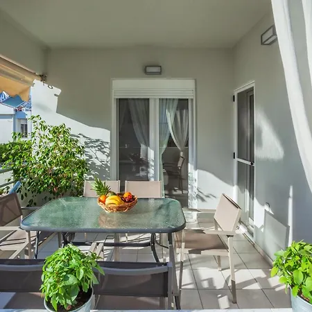 Armyra Apartamento *